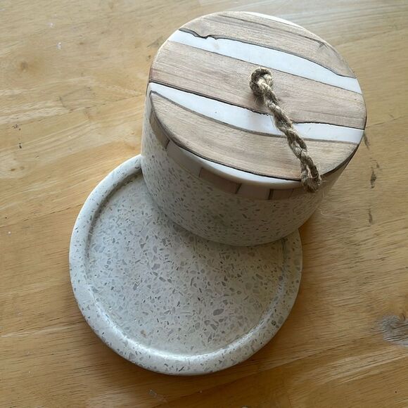 HOME ANTHROPOLOGIE Terra White Stone Butter DISH - Picture 1 of 3